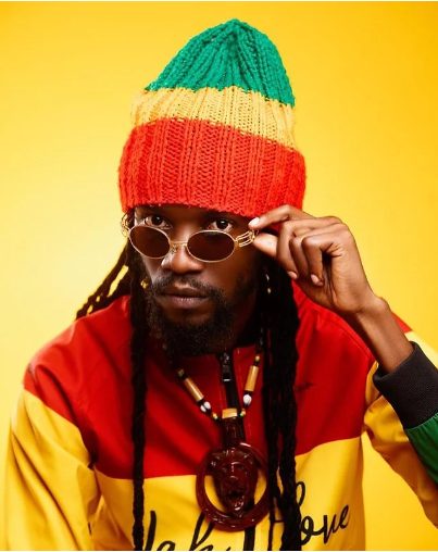 Zamunda in red, gold and green